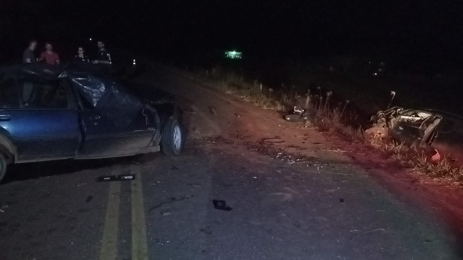 Colisão entre carros termina em morte e duas pessoas em estado grave na PR-456