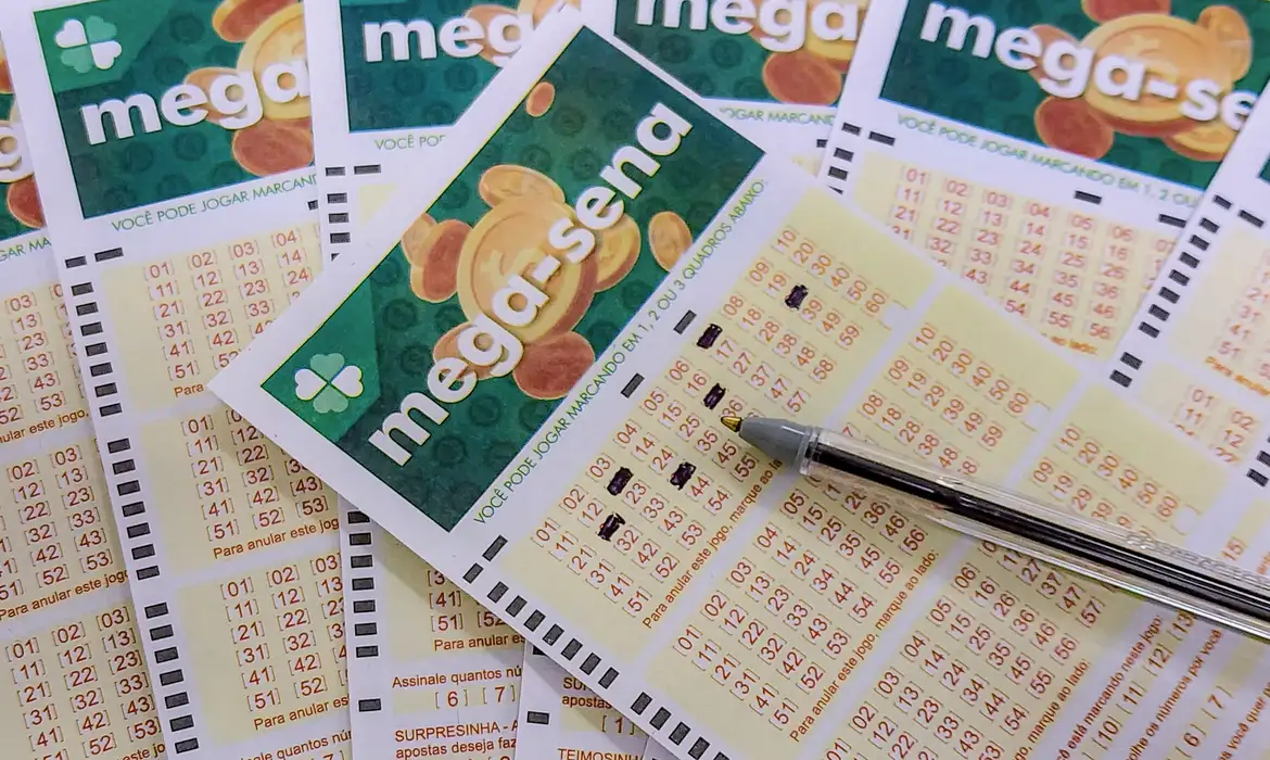 Mega-Sena acumula mais uma vez e prêmio vai para R$ 120 milhões