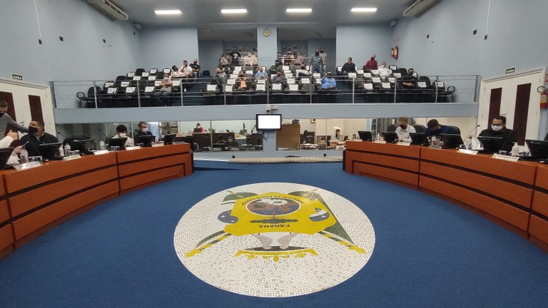 Câmara dos vereadores vota contra suspender aditivo entre VCG e Prefeitura