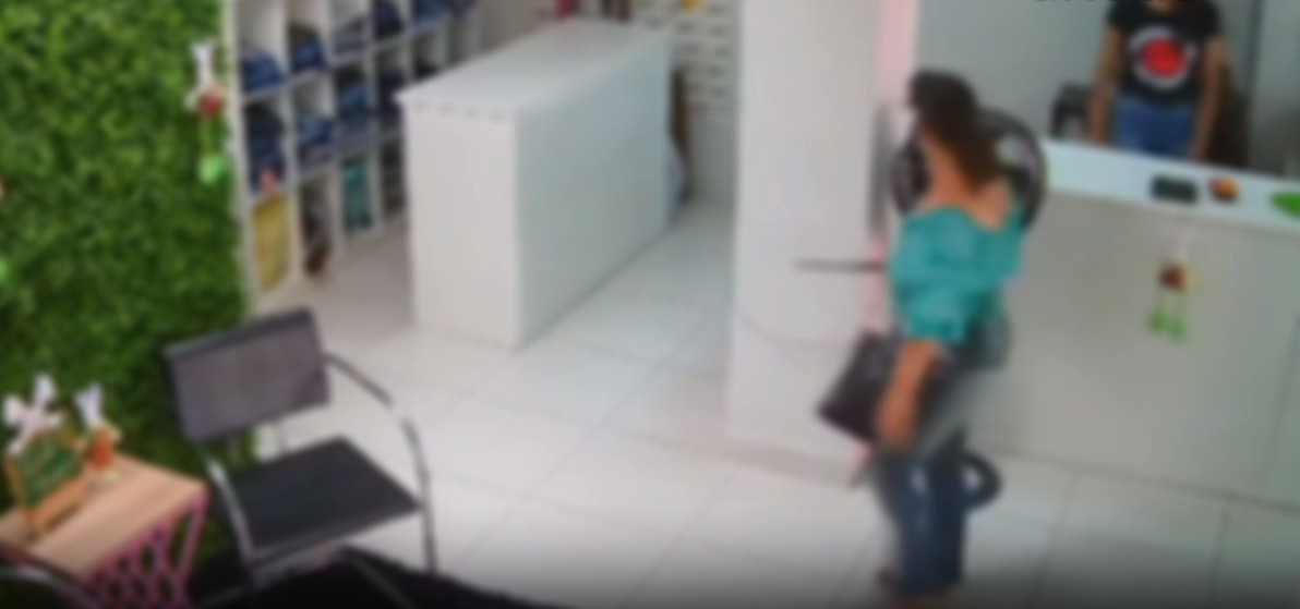 Mulher é presa após tentar assaltar loja no calçadão de PG