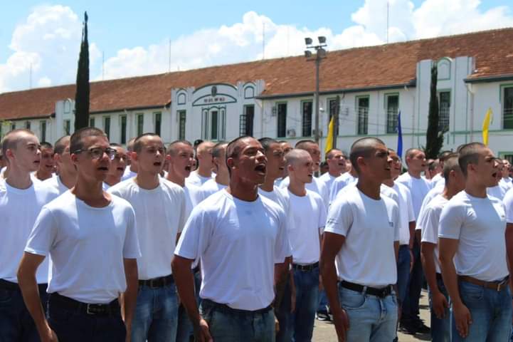Mais de 300 soldados são incorporados às fileiras do 13º BIB em Ponta Grossa
