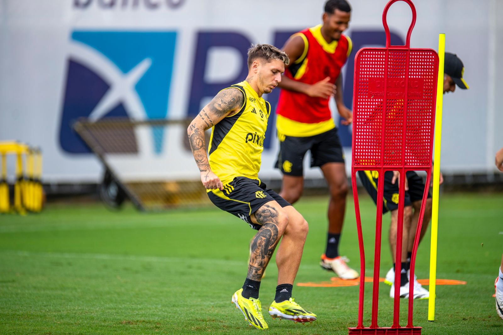 De olho no título da Taça Guanabara, Flamengo enfrenta Madureira neste sábado (2)