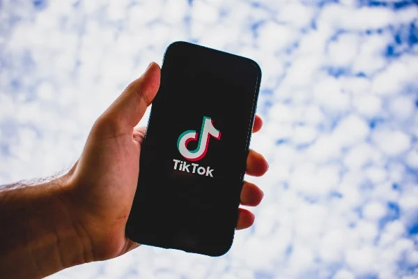 Decisão judicial faz com que usuários do Tik Tok no Brasil, possam receber indenização de R$ 500