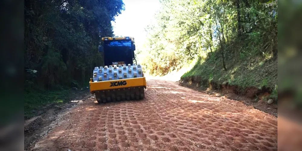 Paraná investe R$ 16 milhões na conservação de estradas rurais de Ponta Grossa