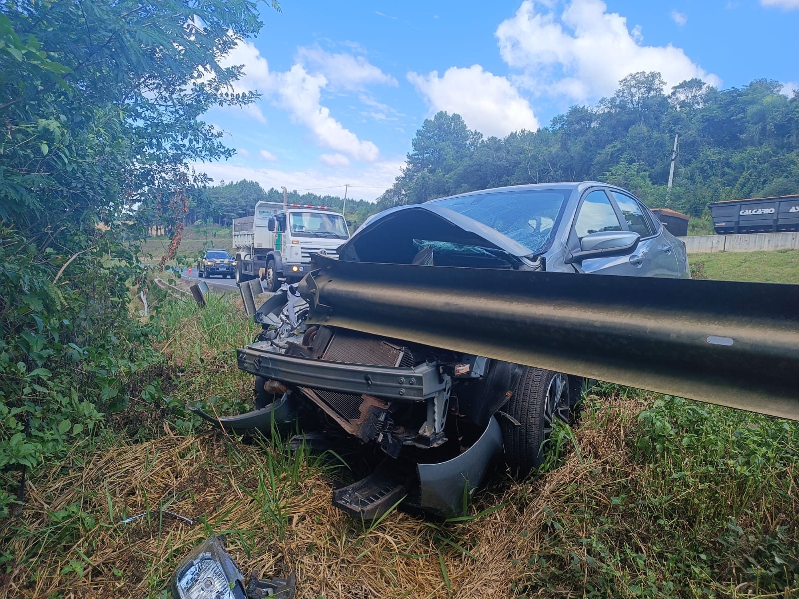 Mulher morre em grave acidente na BR-376