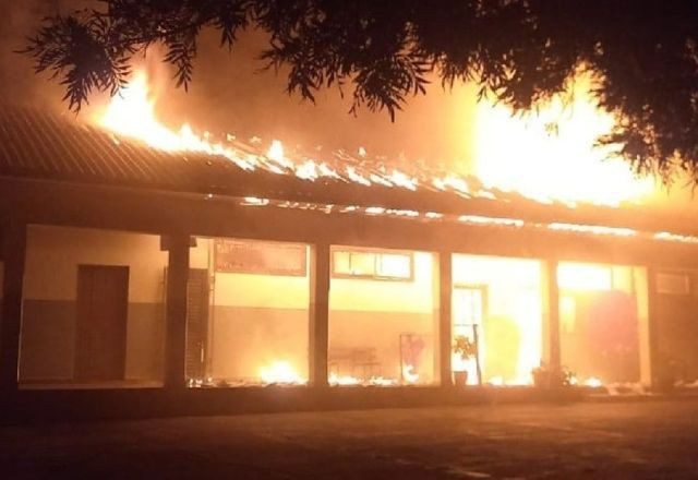 Namorado ciumento que incendiou escola no Paraná é indiciado