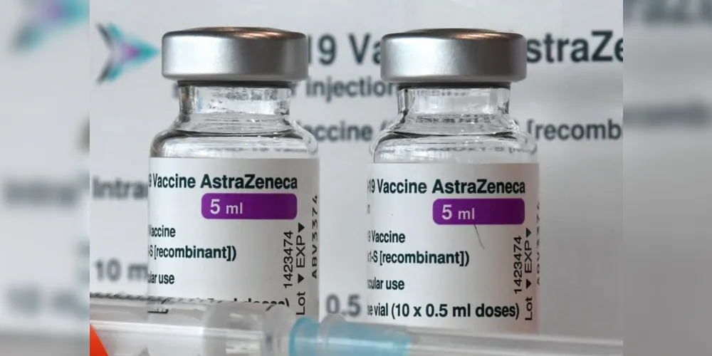 AstraZeneca confirma efeito colateral grave em vacina contra a covid-19