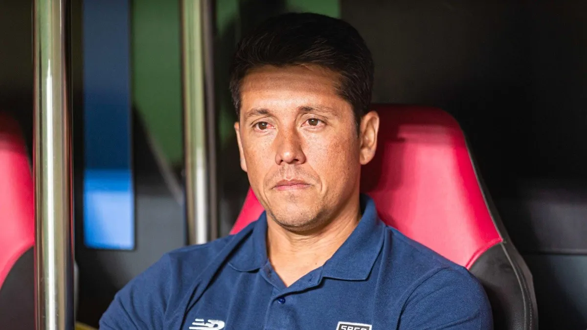 São Paulo anuncia a demissão do técnico Thiago Carpini