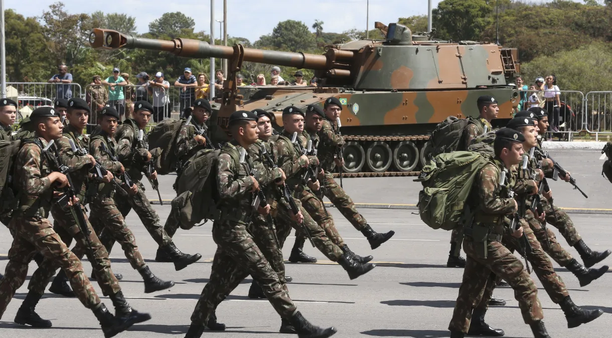 Exército emite alerta contra ataques em redes sociais