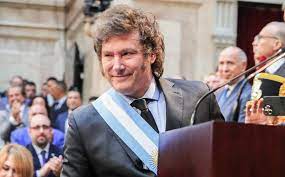Milei anuncia 1º superávit fiscal trimestral da Argentina desde 2008