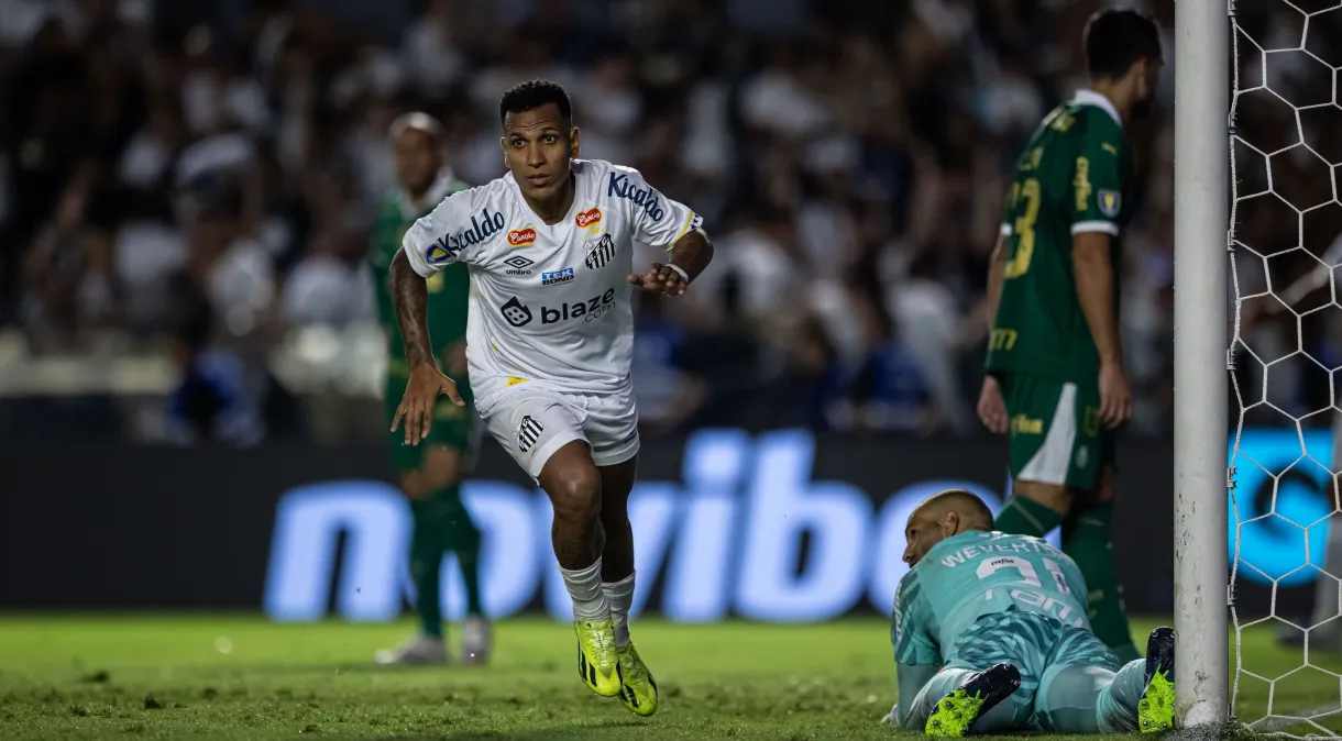 Santos saí na frente do Palmeiras e vence primeiro jogo na decisão do Paulistão