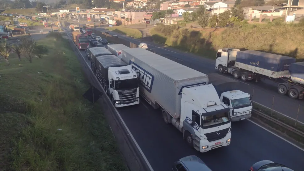 BR-376 tem mais de 11km de congestionamento em Ponta Grossa