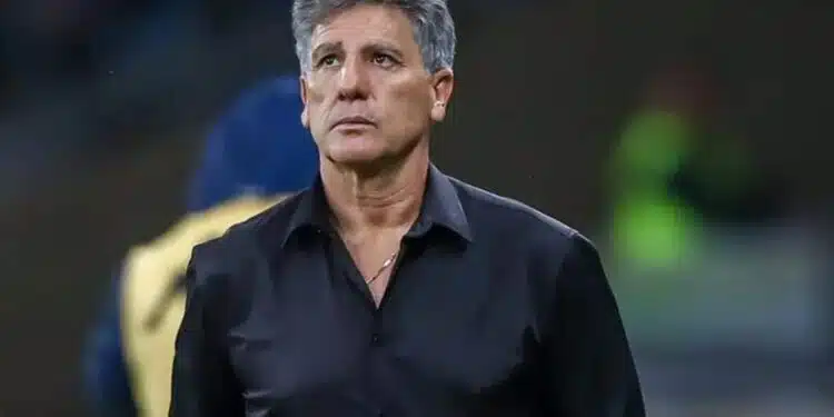 VÍDEO: Renato Gaúcho, técnico do Grêmio, é resgatado em meio às enchentes em Porto Alegre