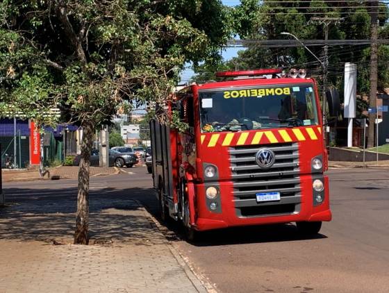 Incêndio mobiliza bombeiros em Ponta Grossa