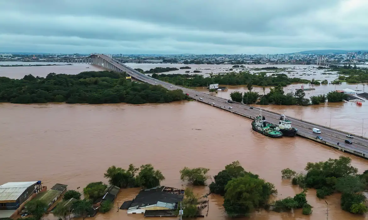 Chuvas do RS chegam em 300 cidades