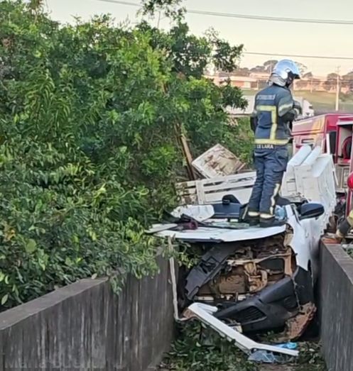 Acidente deixa duas pessoas feridas em PG