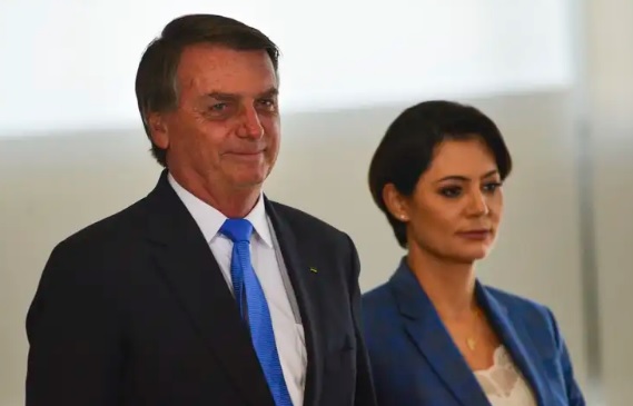 Michelle Bolsonaro ainda acredita que marido seja presidente