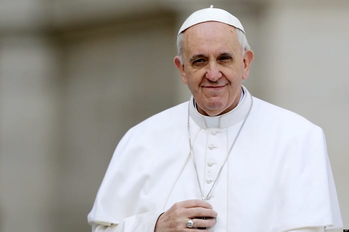 Papa chama traficantes de assassinos e critica legalização das drogas