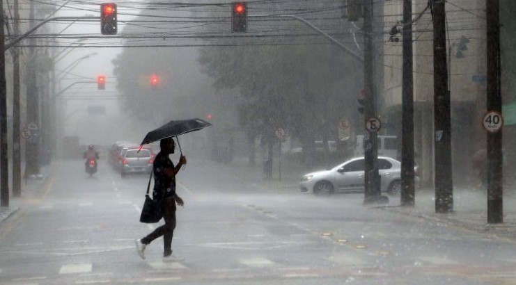 Chuva derruba temperatura em até 9ºC em Ponta Grossa, diz Simepar