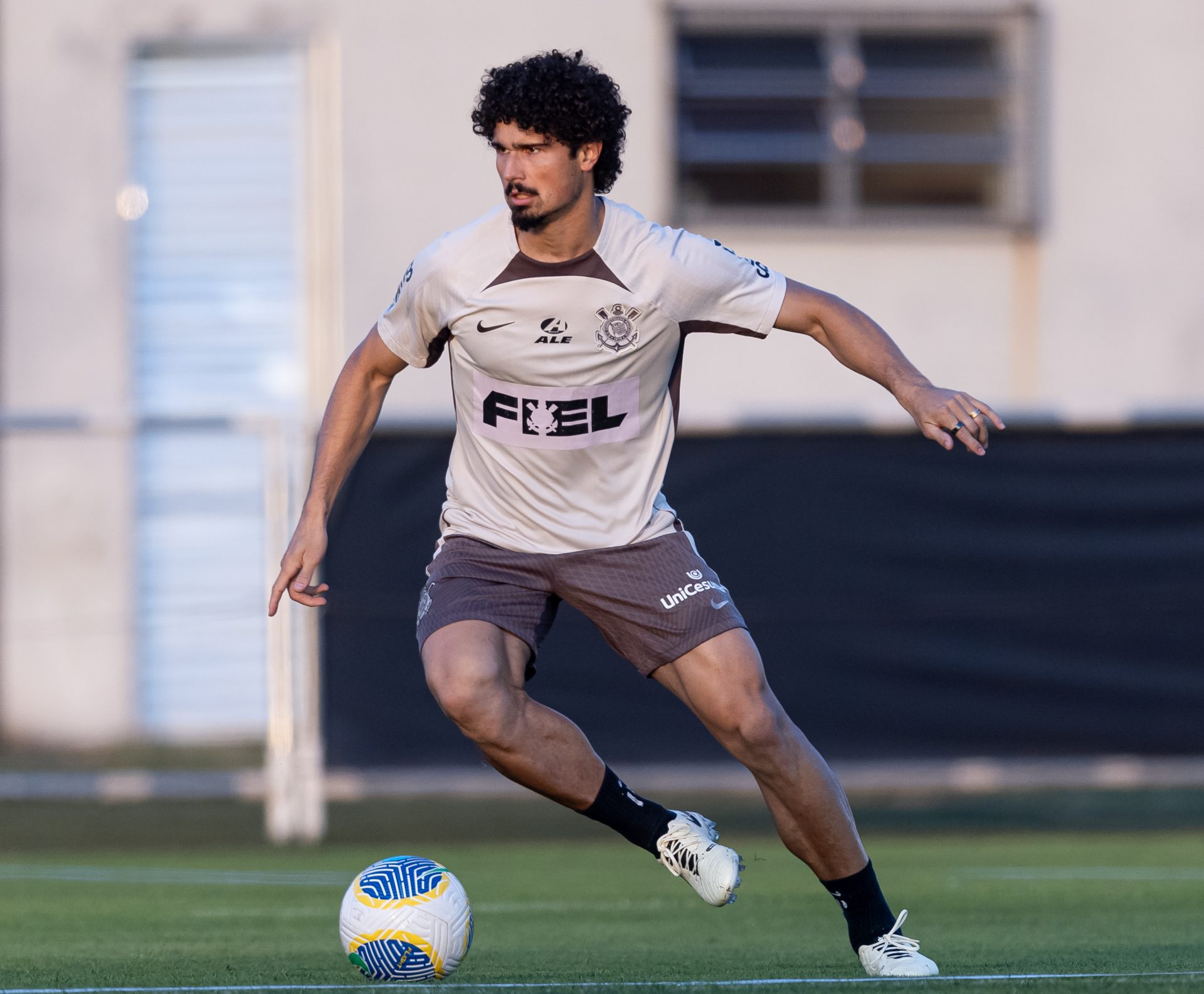 Timão recebe Grêmio por mais uma vitória no Brasileirão