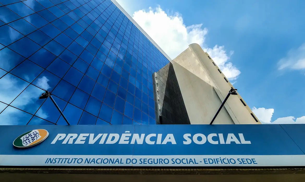 INSS orienta segurados a utilizarem serviços digitais durante greve