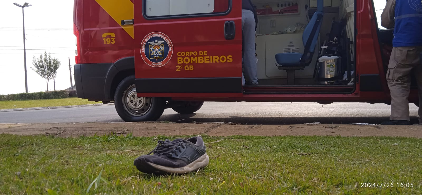 Jovem fica gravemente ferido ao cair de motocicleta em PG