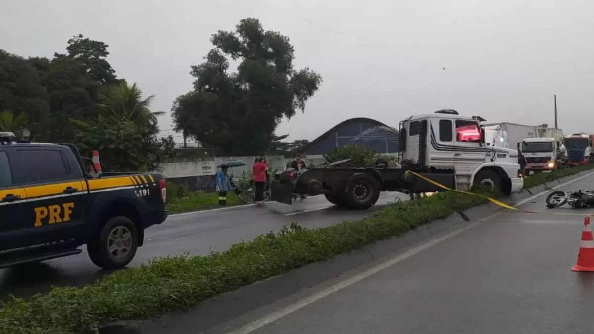 Grave acidente mata motociclista na BR-277