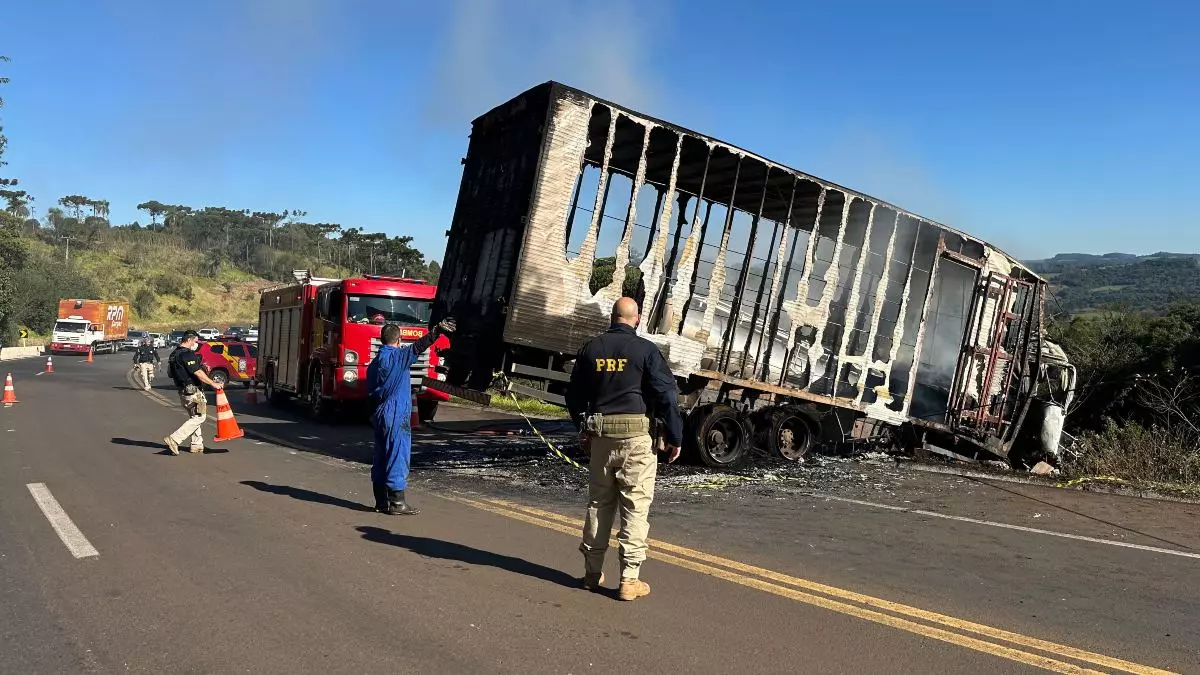 Vídeo: Trágico acidente mata duas pessoas na BR-277