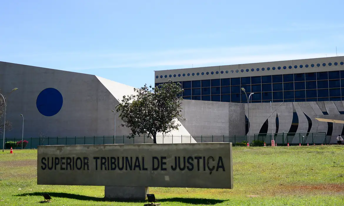 STJ autoriza aborto legal que foi negado a adolescente de 13 anos