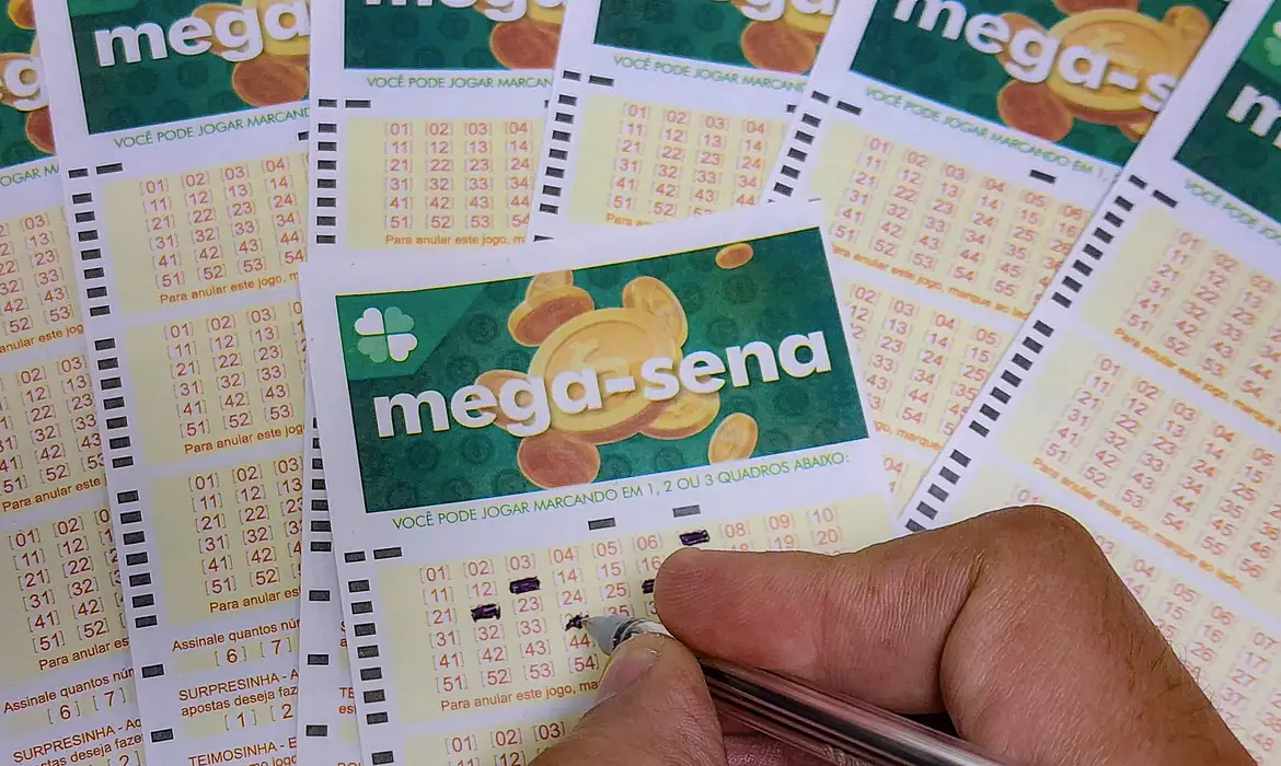 Apostador acerta sozinho os números da Mega-Sena e ganha mais de R$50 milhões