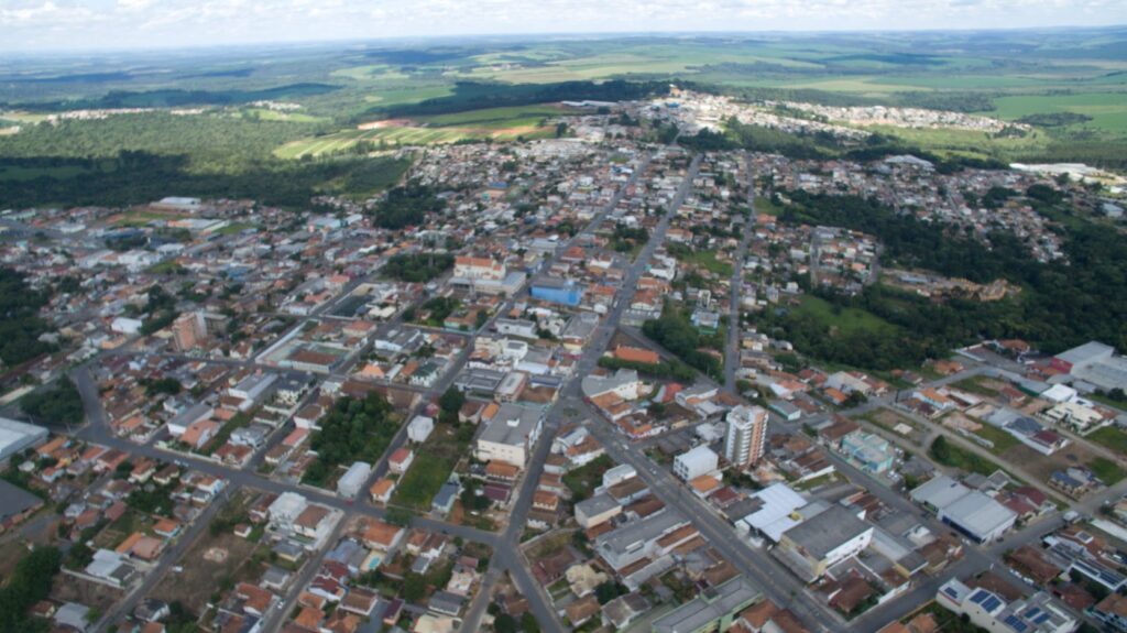 TCE-PR suspende cautelarmente pregão para manutenção de semáforos em cidade da região