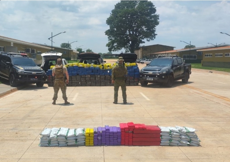 Polícia apreende 2,8 toneladas de maconha