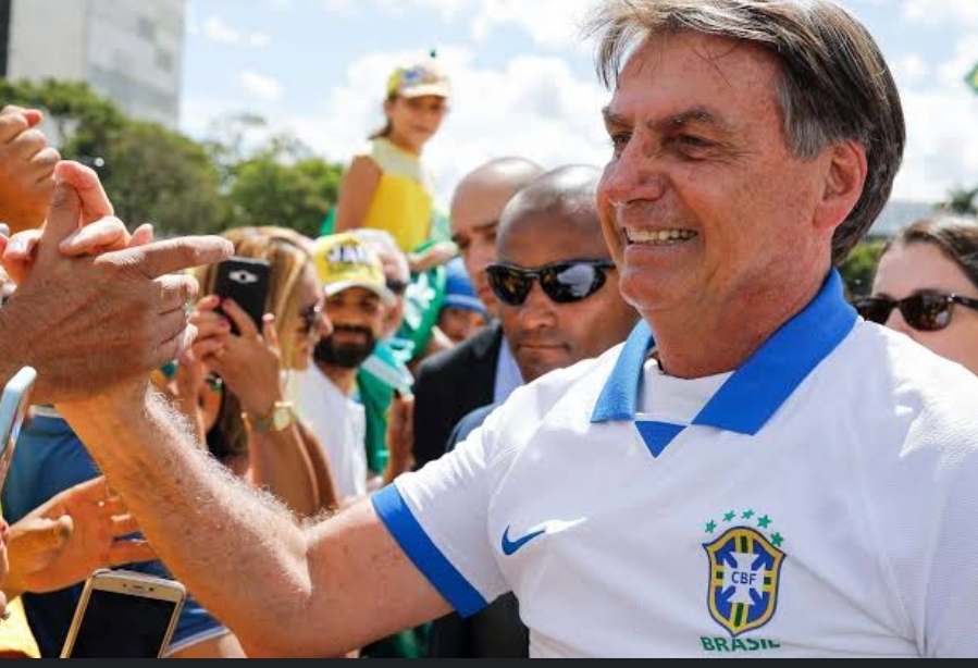 “O PT morreu e a vitória foi do povo conservador pelo Brasil”, diz Bolsonaro após segundo turno das eleições municipais