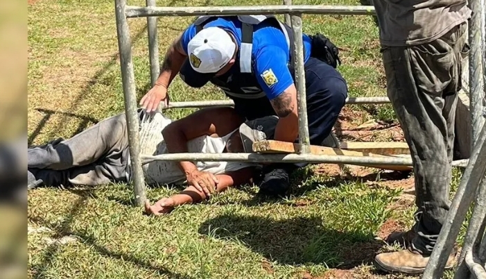  URGENTE: Idoso despenca de andaime e fica com ferimentos graves em Ponta Grossa