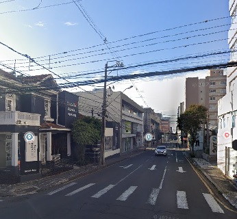 Semáforo na esquina das ruas Francisco Ribas e Theodoro Rosas começa a operar