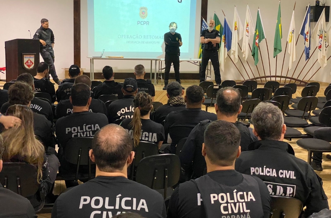 Polícia prende duas pessoas por tráfico de drogas em Ponta Grossa