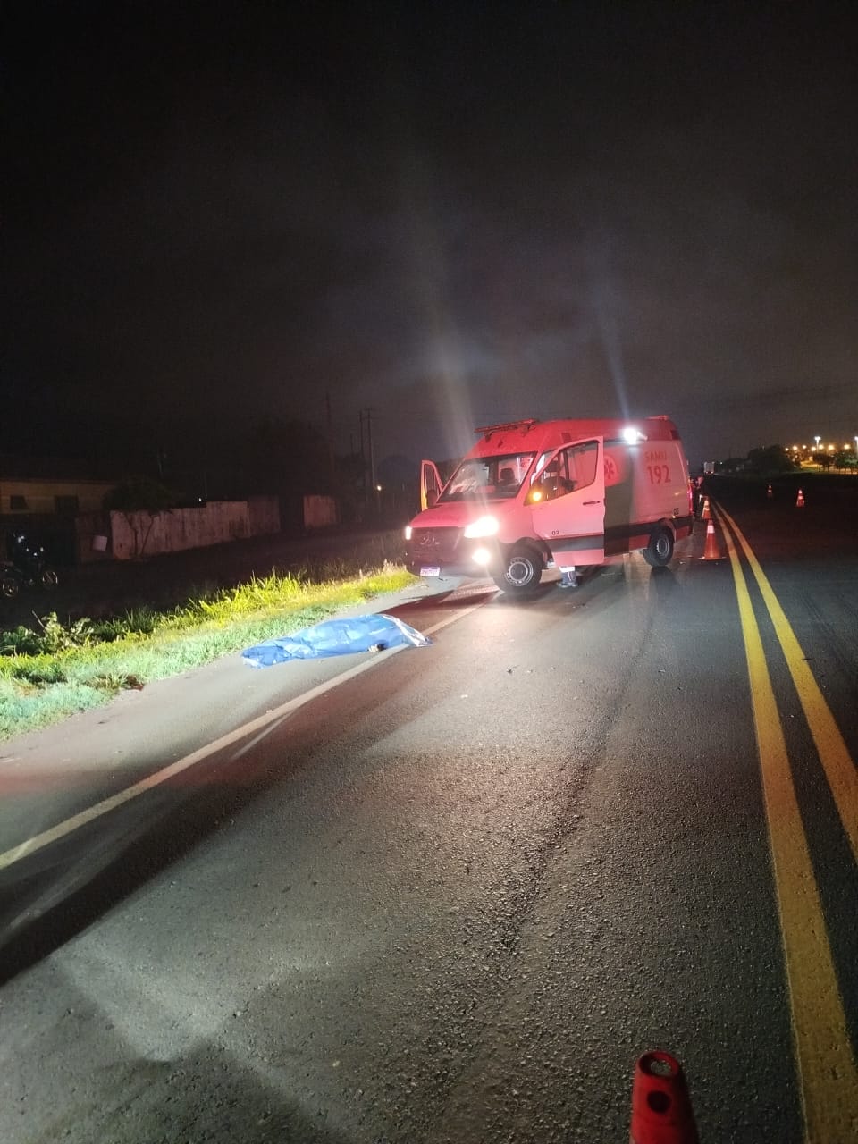 Homem morre ao ser atropelado por ônibus na PR-092