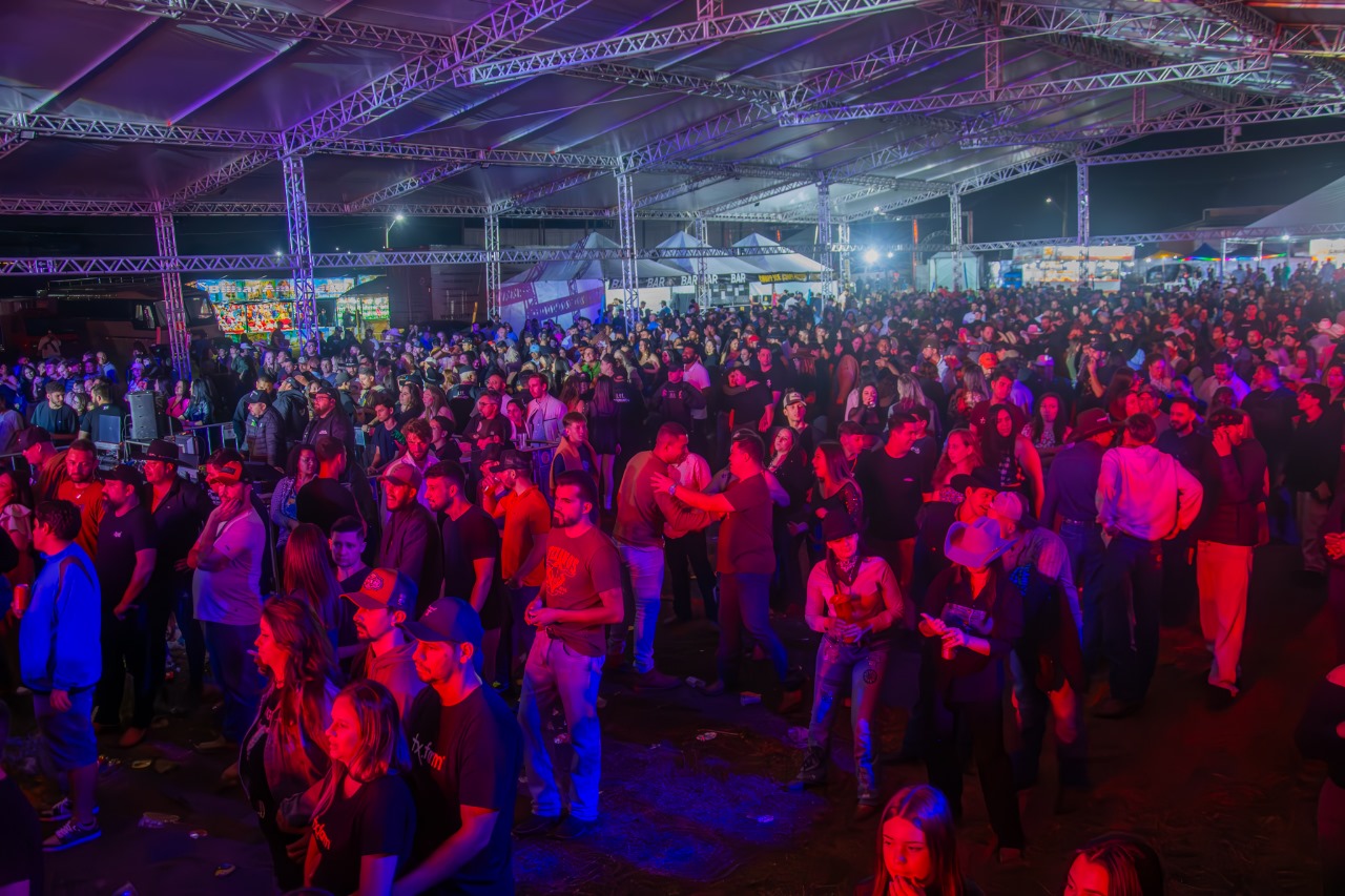 Celebração dos 29 anos de Carambeí é marcada por show e desfile; confira a agenda deste fim de semana