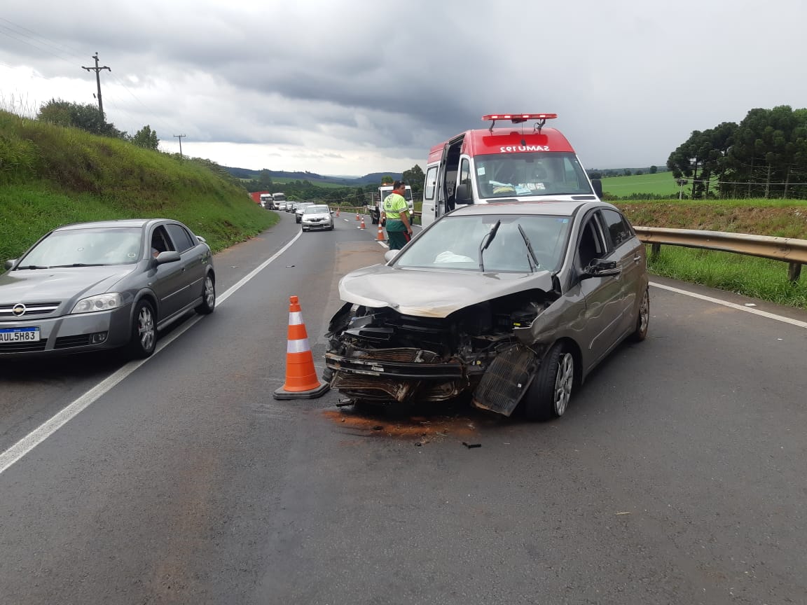 Três crianças ficam feridas após acidente com o carro da família na BR-376