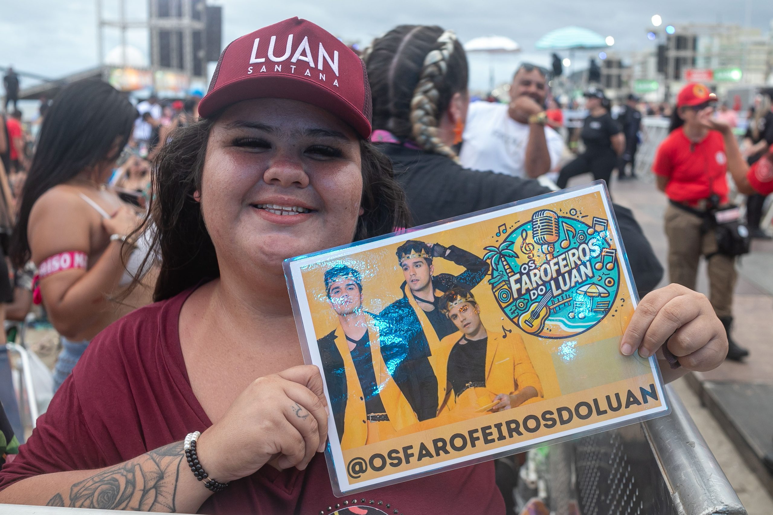 Fãs esperam mais de 48 horas no litoral paranaense para show de Luan Santana