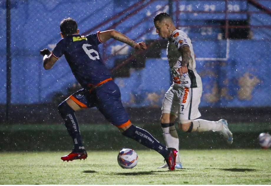 Cianorte e Operário empatam no Albino Turbay em jogo de quatro gols