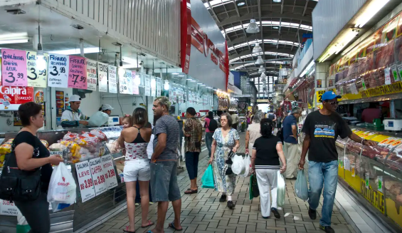 Governo Federal prevê queda da inflação dos alimentos até o fim de 2025