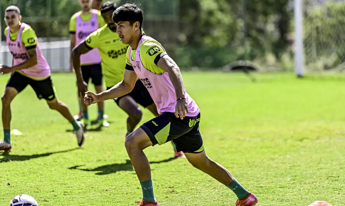STJD suspende jogador do América-MG em caso de discriminação racial no Germano Krüger