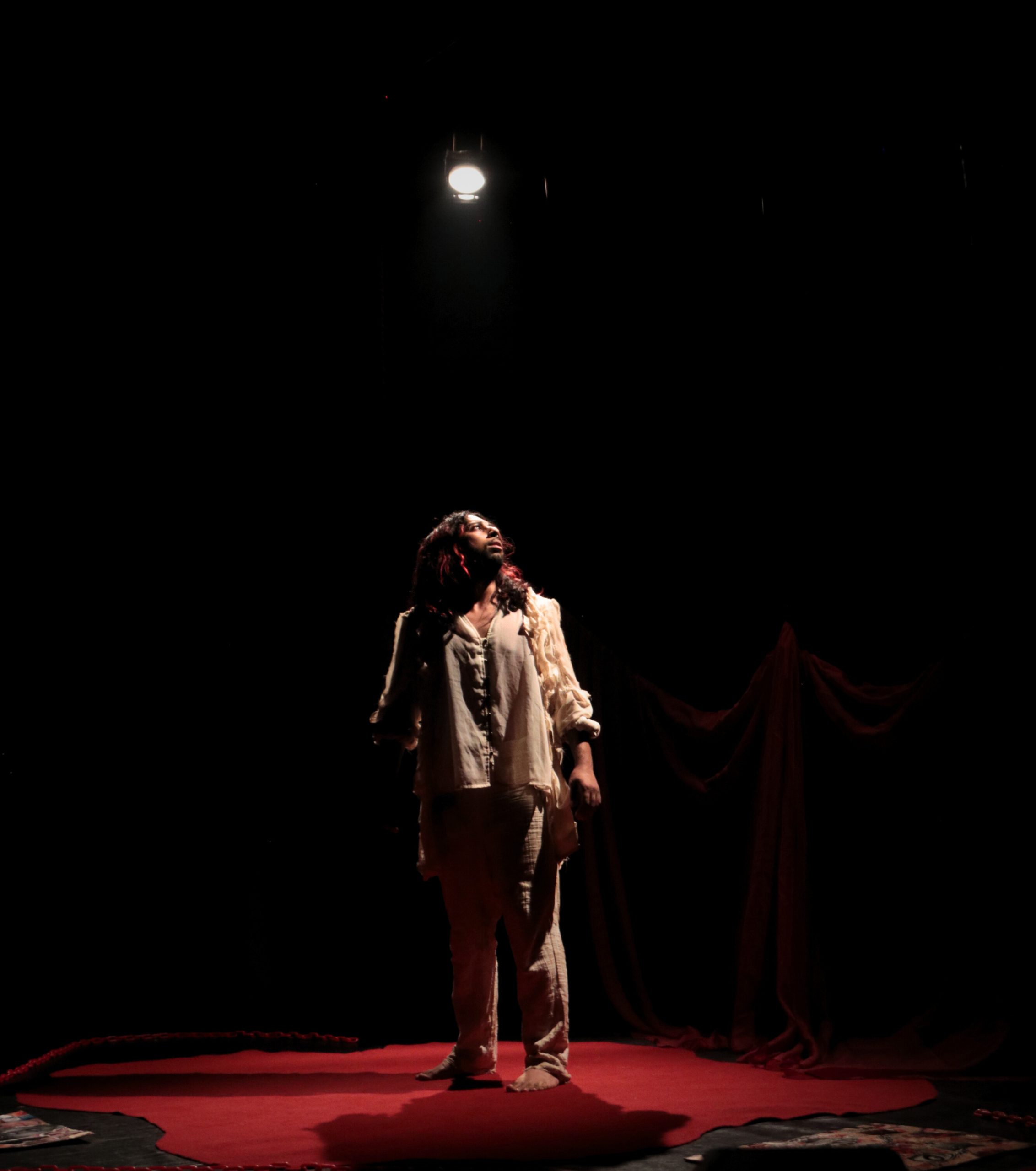 Grupo de Teatro Dia de Arte apresenta peça inspirada no Manifesto Antropofágico, nos palcos de PG