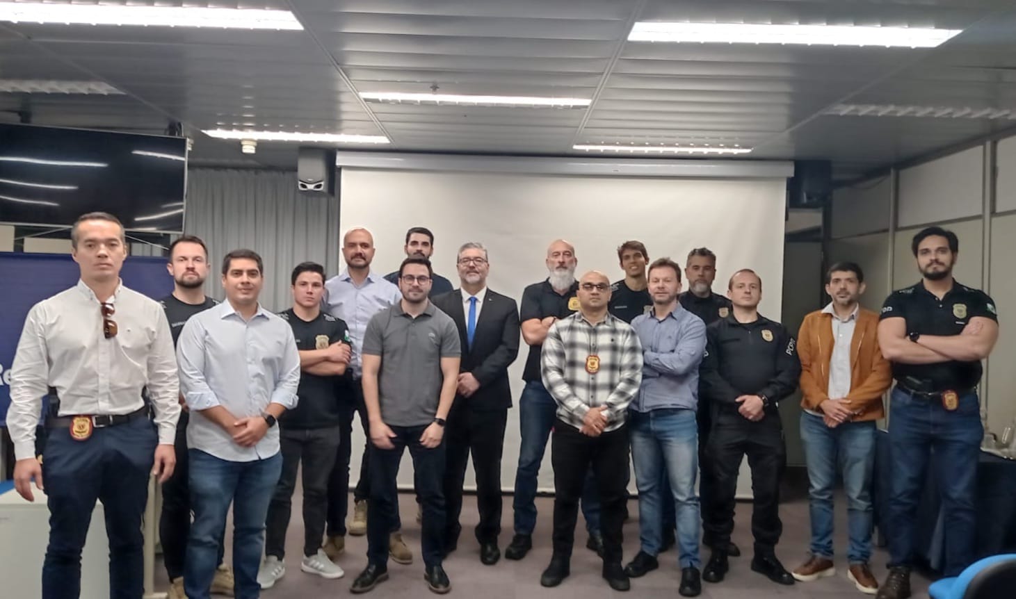 Receita Federal e Polícia Civil promovem curso intensivo de combate à lavagem de dinheiro em Ponta Grossa