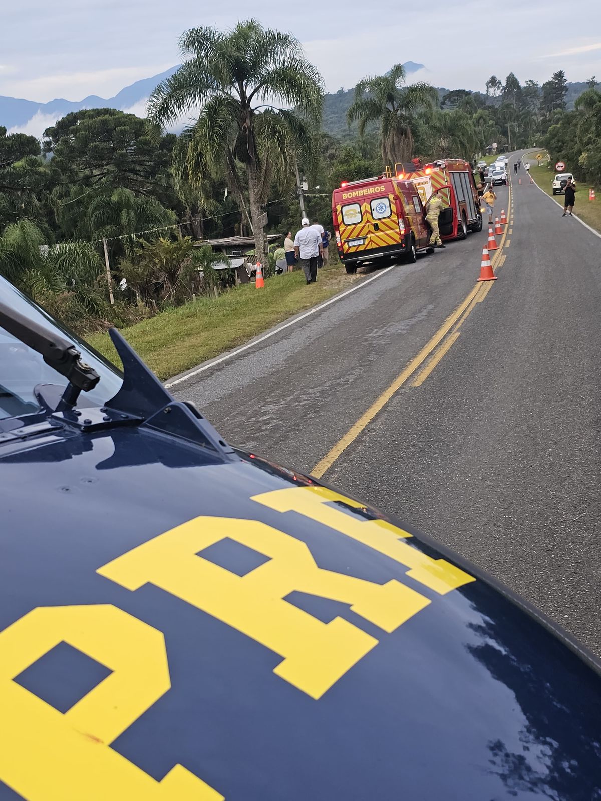 Triciclo com ocupantes de PG sai da pista e provoca morte do piloto na Estrada da Graciosa