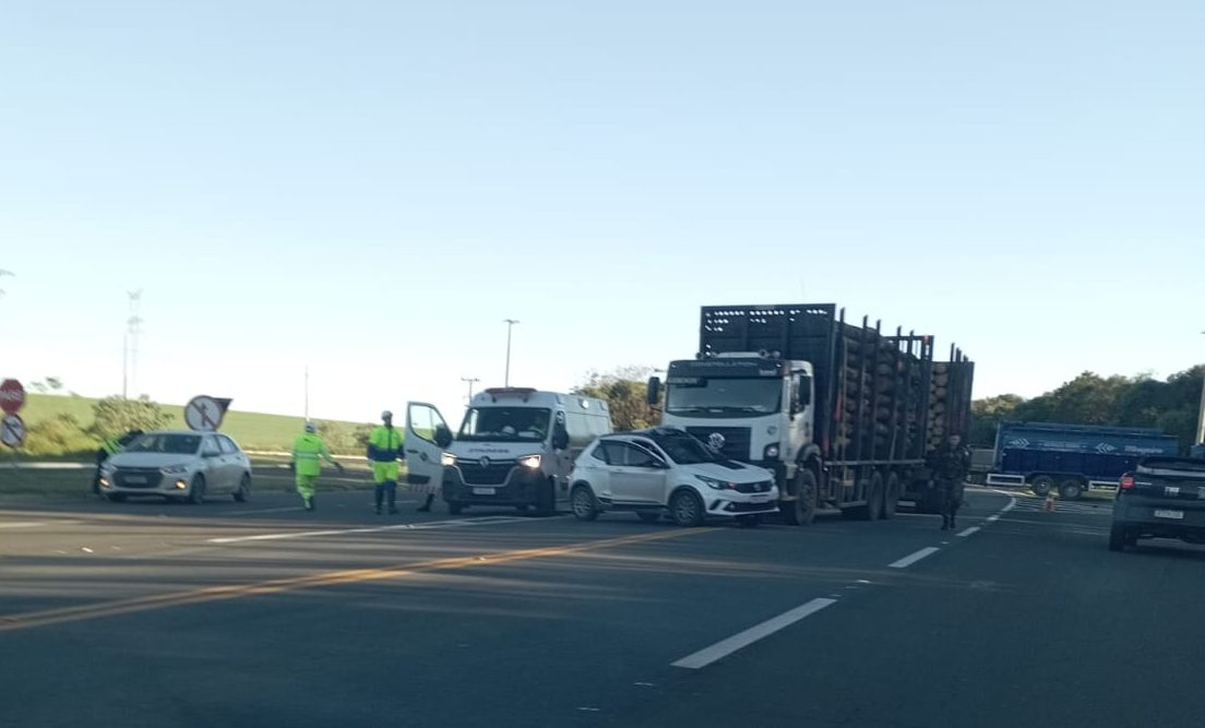 Acidente na BR- 373 entre Ponta Grossa e Ipiranga deixa uma pessoa ferida