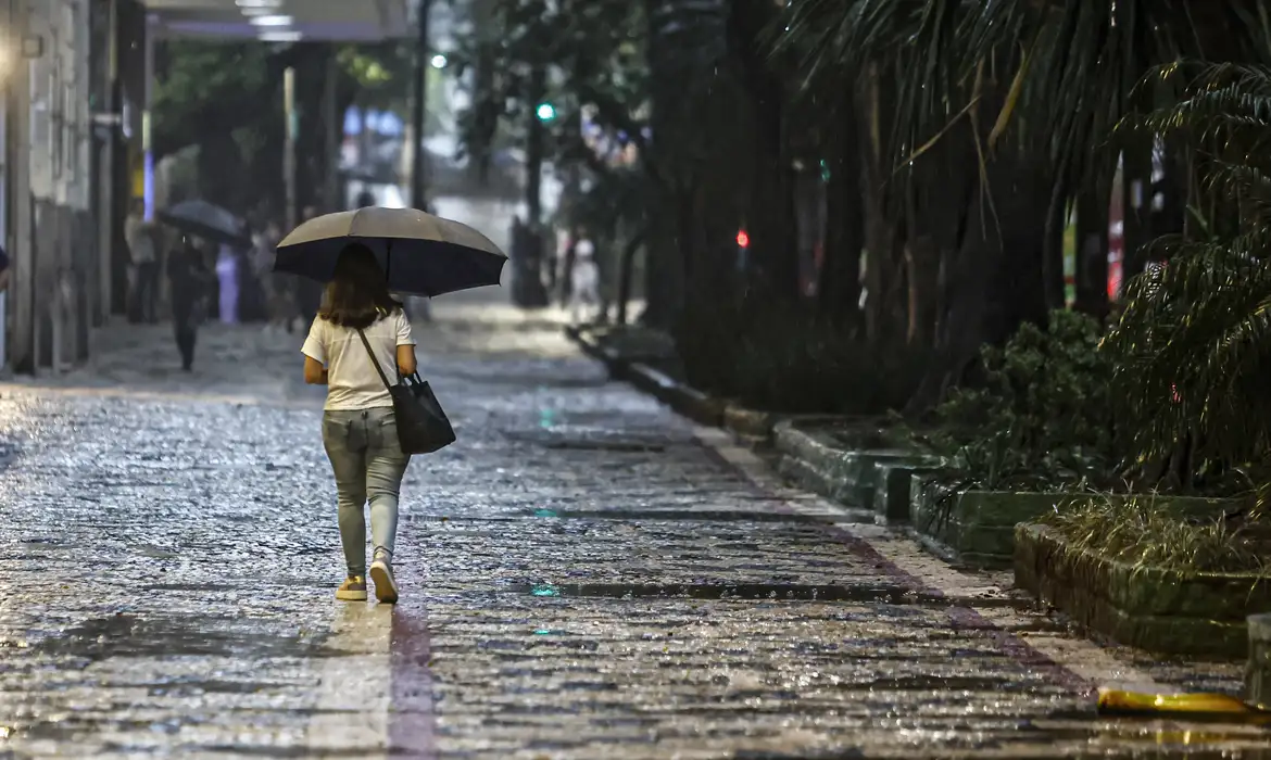 Dias das mães pode ser chuvoso em maior parte do país, prevê Inmet