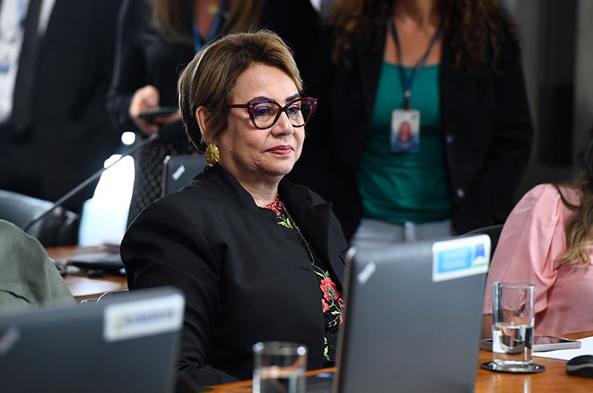 Câncer de mama: CAS vota licença paga para cônjuge acompanhar tratamento
