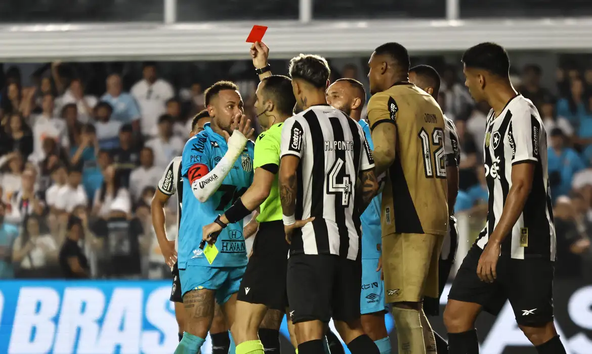 Neymar não participa da última partida como contratado do Santos após expulsão em duelo contra Botafogo